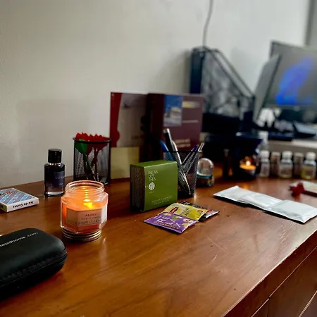 Integral , La Defense Paris , Propre A Cote De Tous Commodite *