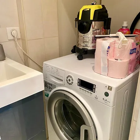 Apartment Integral , La Defense Paris , Propre A Cote De Tous Commodite *